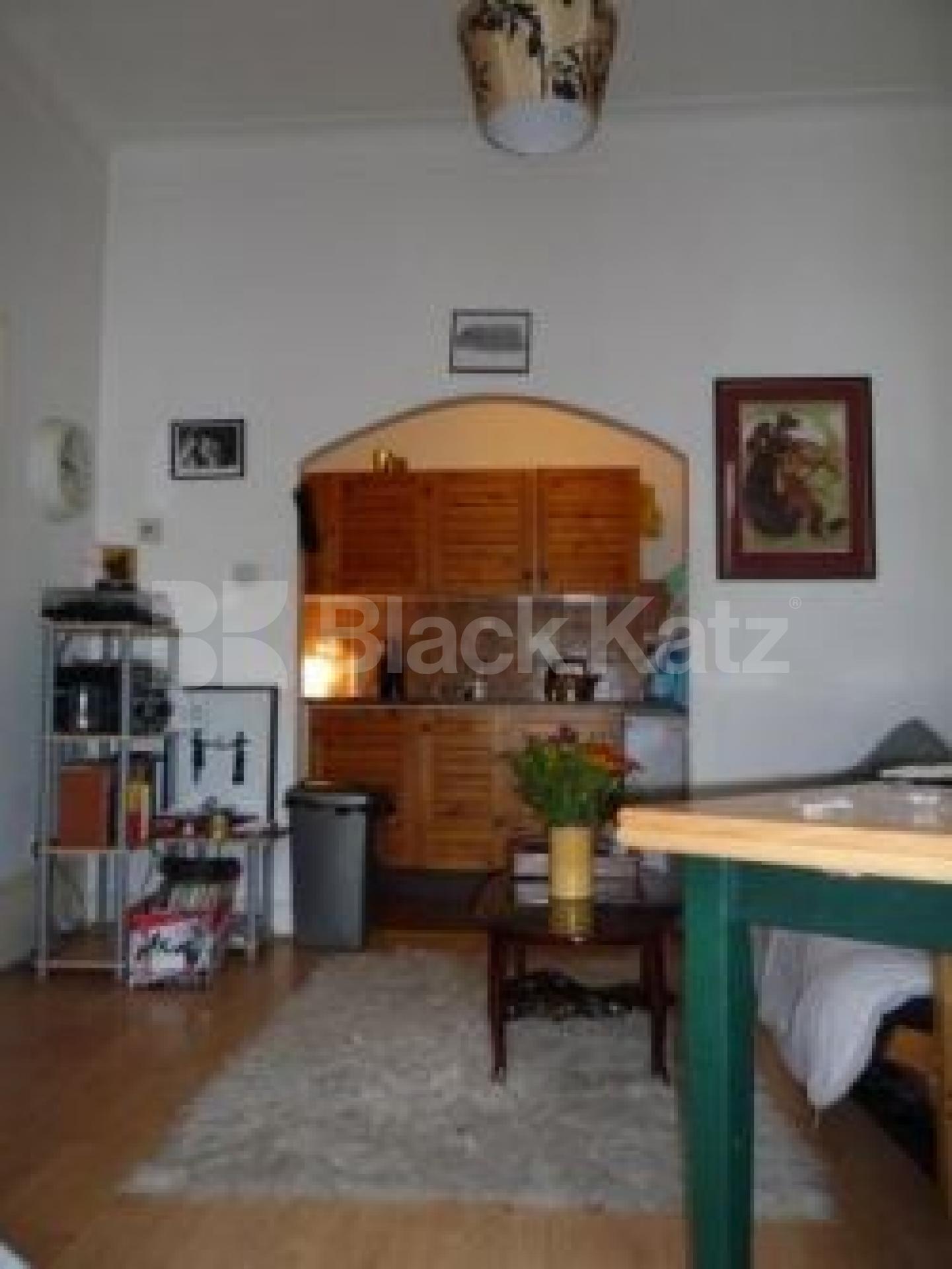 			1 Bedroom, 1 bath, 1 reception Flat			 Bishops Road, HIGHGATE n6